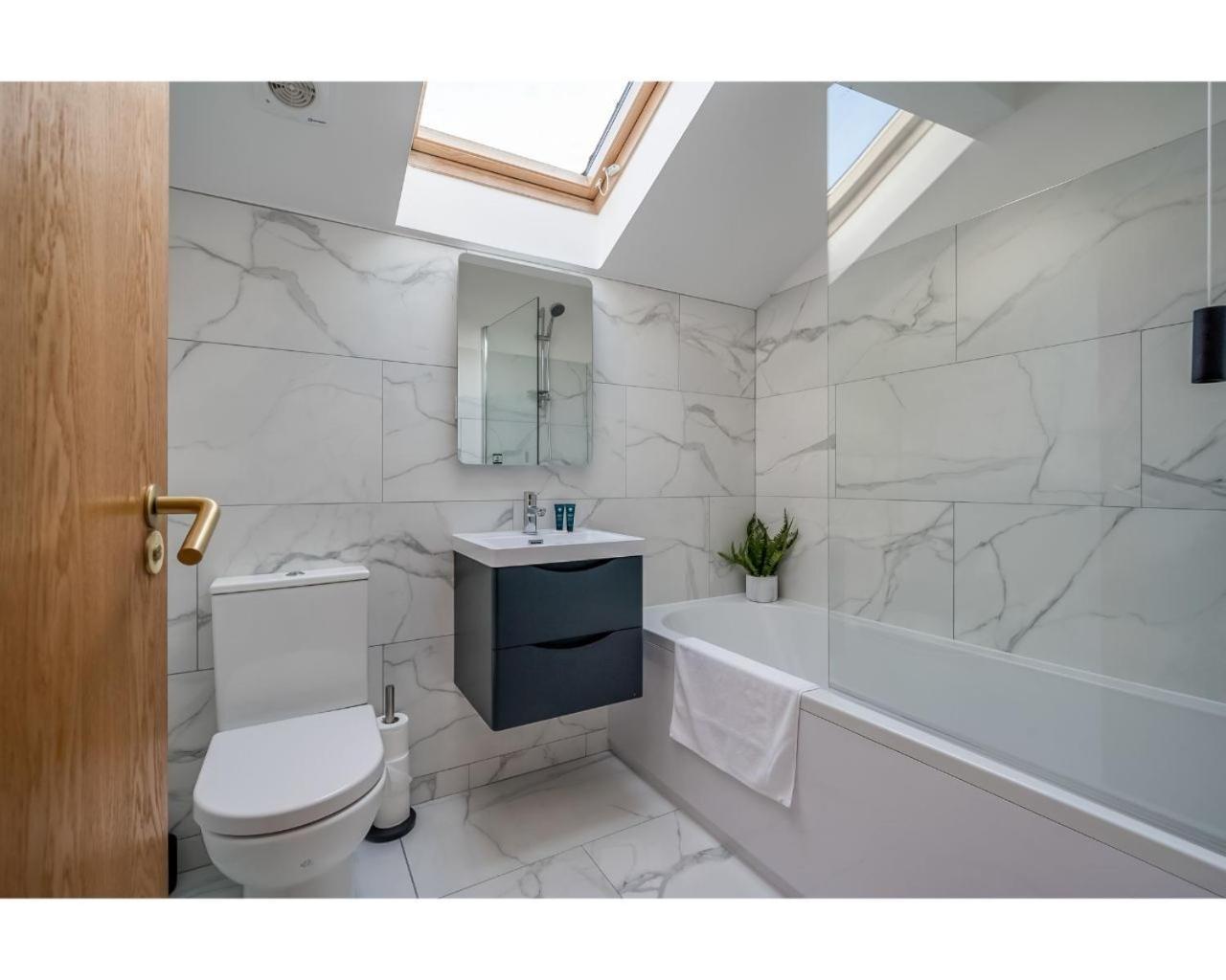 Central Belfast Apartments Pottinger'S Quay Екстер'єр фото